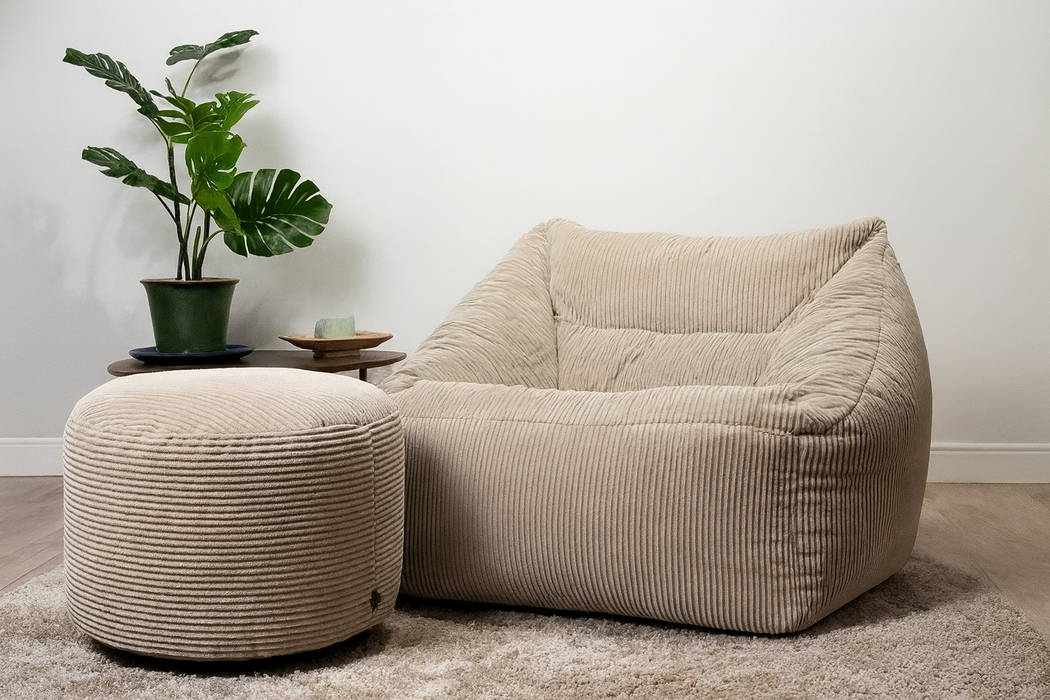 Round wool seat with footrest (bean bag)