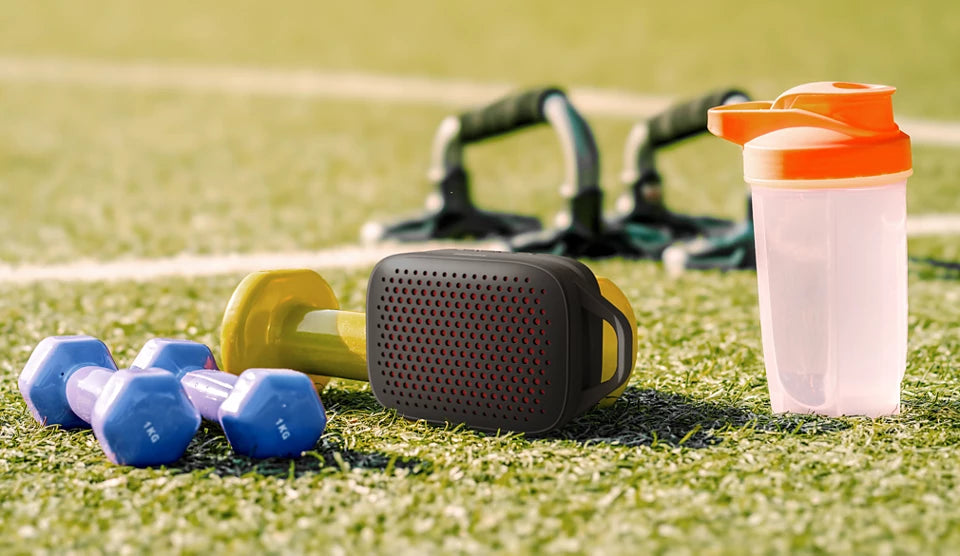 سماعة فيليبس اللاسلكية سوداء بصوت قوي وتصميم عصري مدمج