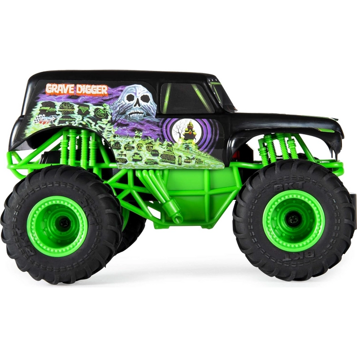 مونستر جام، سيارة التحكم من بعد Grave Digger مقياس 1:24 بتصميم واقعي للتحكم على مسافة 76.2 متر من سبين ماستر