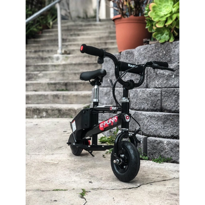 دراجة E-Punk الكهربائية بتصميم BMX وقوة Razor مع مقعد مريح قابل للتعديل من ريزر