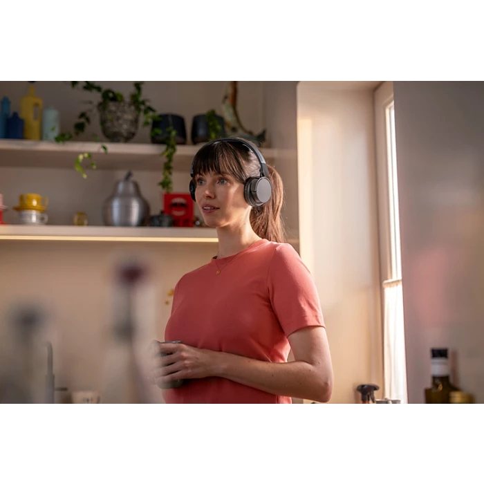 سماعات بلوتوث فيليبس سلسلة 4000 مريحة وتجربة صوت رائعة