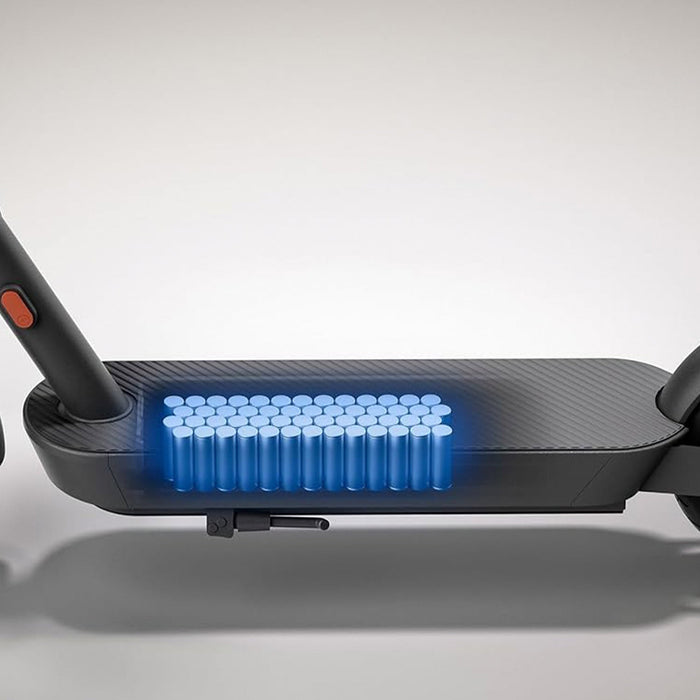 سكوتر كهربائي شاومي 5 برو GL بقدرة 1000 واط ومدى 60 كم، وزن 120KG