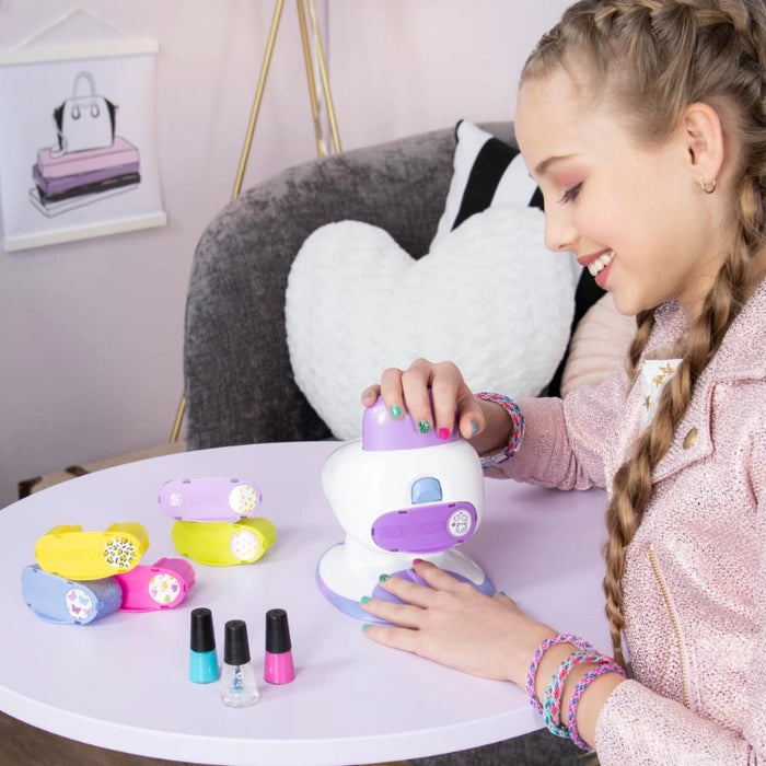 سالون طباعة الأظافر GO Glam من Cool Maker - 5 أنماط وتجفيف سريع بـ 5 دقائق من سبين ماستر