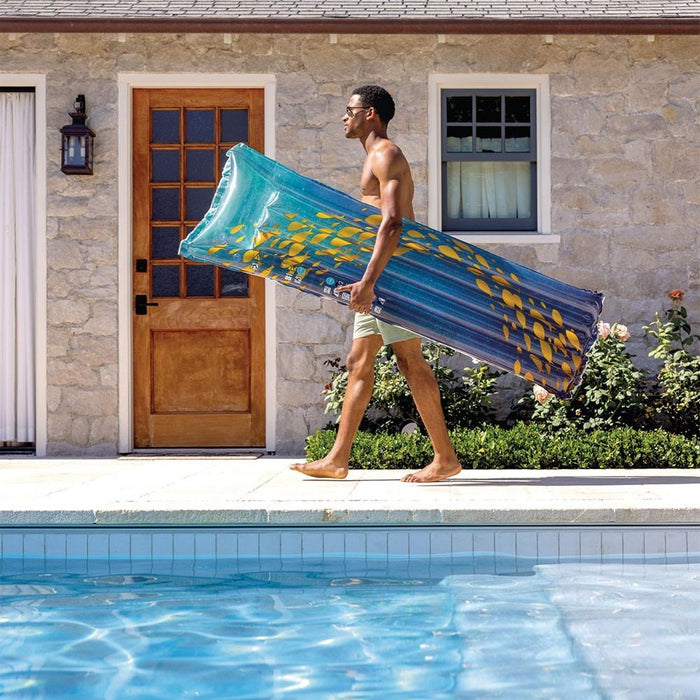 بساطات إنتكس للسباحة العائمة بتصميم ملون للبالغين .