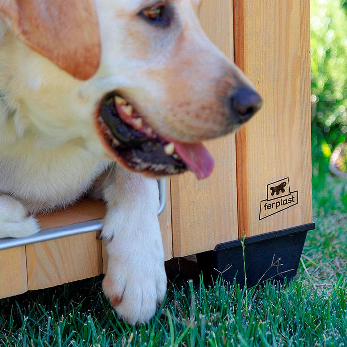 بيت كلب خشبي كبير جداً من Ferplast