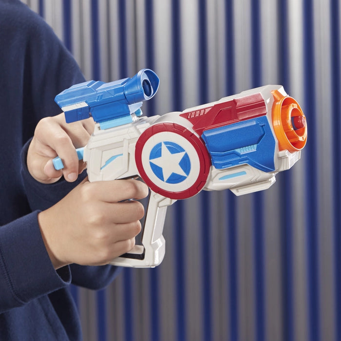 ترقيات معدات المجمّع Avengers - كابتن أمريكا مع أكثر من 100 تركيبة للأسلحة القابلة للتخصيص من هاسبرو