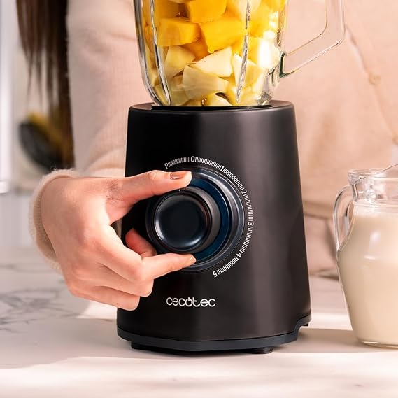 خلاط شخصي باور بلاك تيتانيوم 2000 (Power Black Titanium 2000 MAX Mix&Go) بقدرة 2000 واط من Cecotec