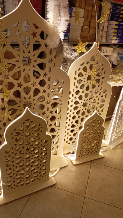 محراب خشبي مضيء بتصميم إسلامي عصري متوفر بعدة أحجام