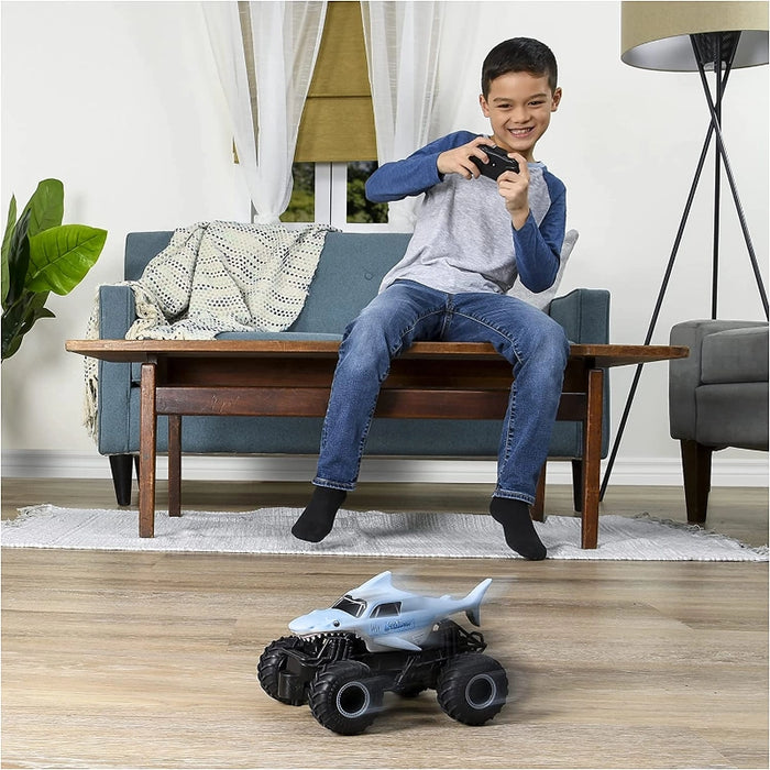 مونستر جام 1:24 RC ميغالودون بتحكم سهل ومدى 250 قدم مع أداء مذهل من سبين ماستر