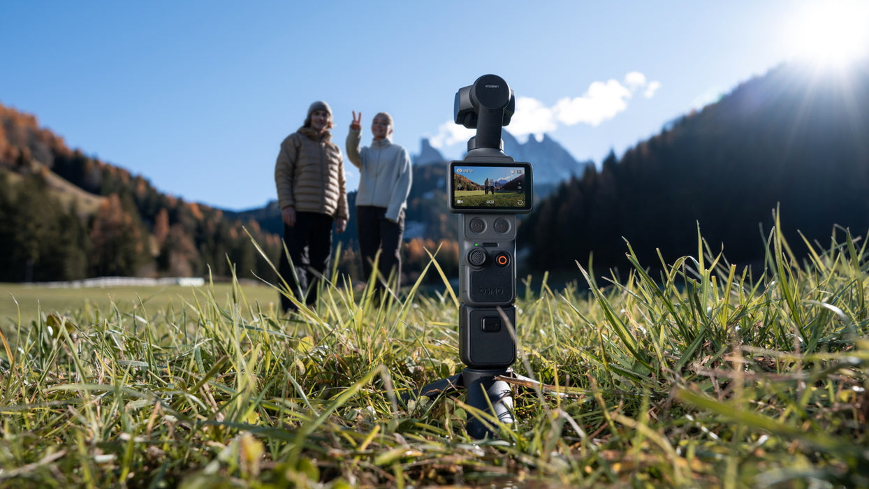 كاميرا وجيمبال DJI Osmo Pocket 4 Creator Combo بدقة 4K وتقنية تتبع ActiveTrack 7.0