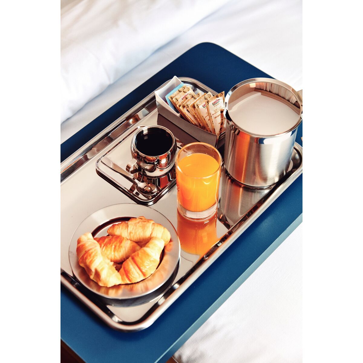 Tramontina Service Rectangular Steel Tray 40*28 cm Tramontina Service Rectangular Steel Tray 40*28 cm
