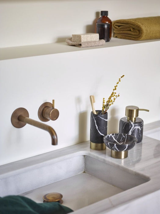 كوب فراشي أسنان من Aquanova Nero - أسود