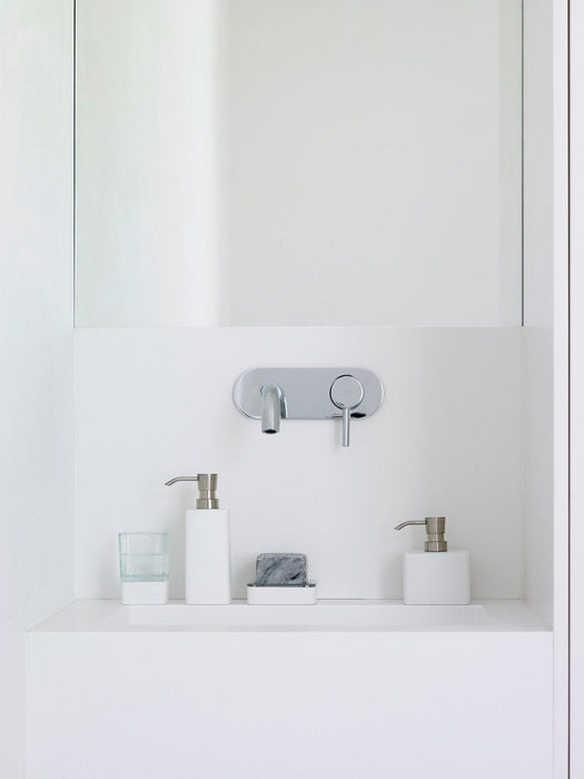 ضاغطة صابون سائل كبيرة من Aquanova Ona - أبيض