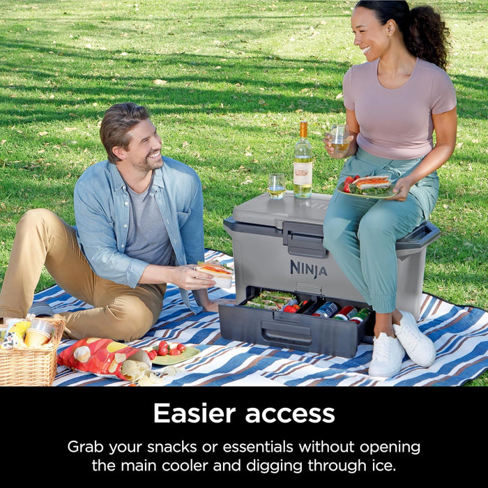 مبرد نينجا فروست فولت بسعة 47 لتر مع درج تبريد مدمج للحفاظ على درجة الحرارة – لون رمادي أردوازي