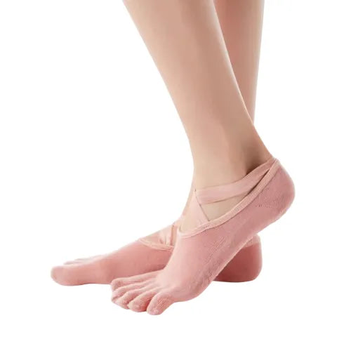 جوارب يوجا بتصميم أصبع مضادة للانزلاق لخامات عالية الجودة وراحة مثالية