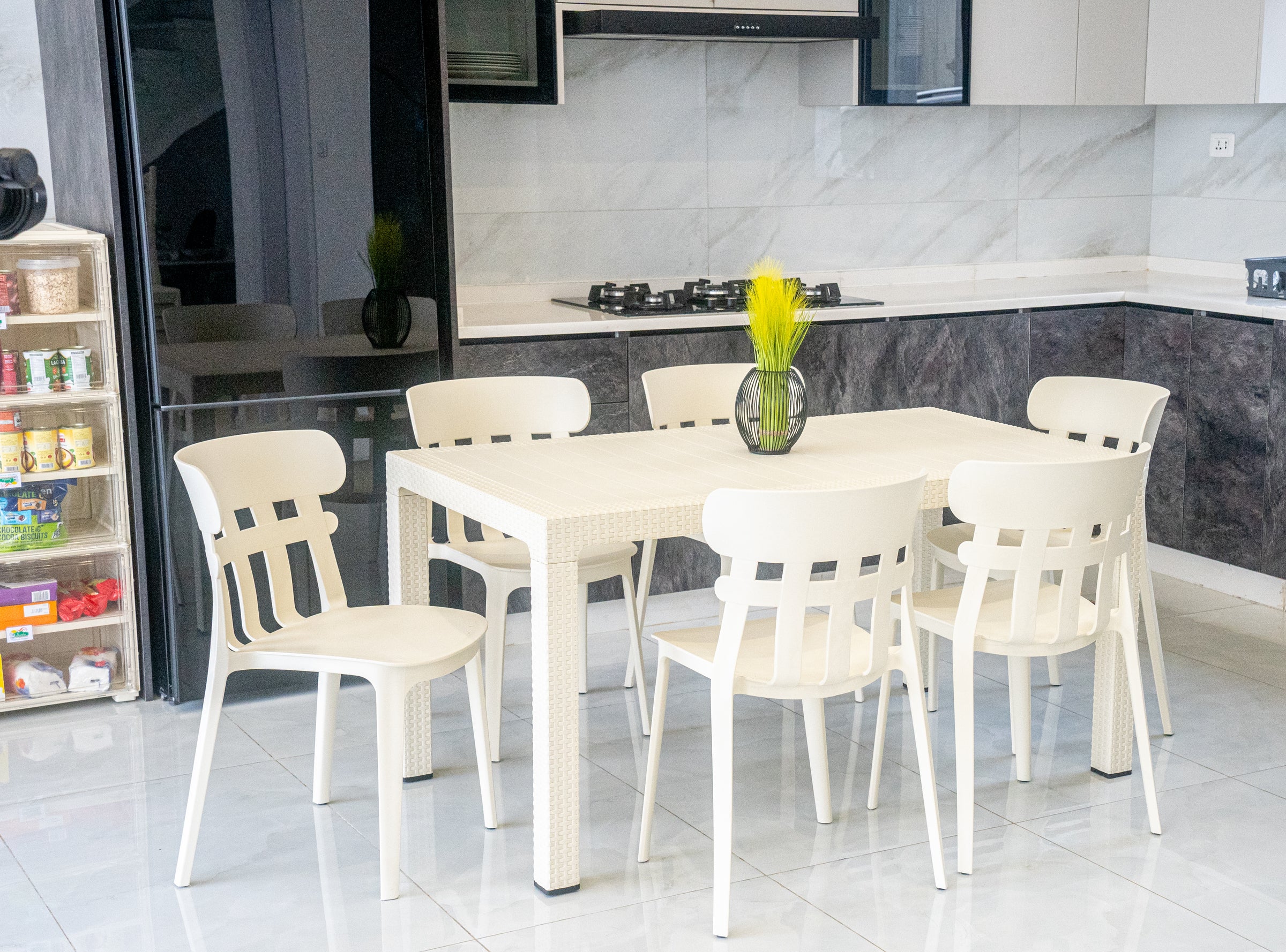 Samba Plastic Glory Chair for Home and Garden Use Samba Plastic Glory Chair for Home and Garden Use