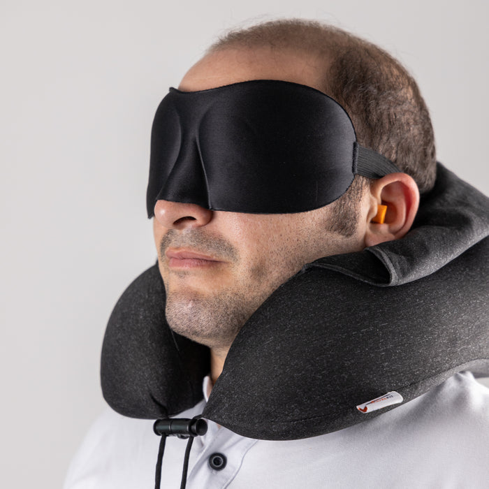 وسادة السفر بقلنسوة