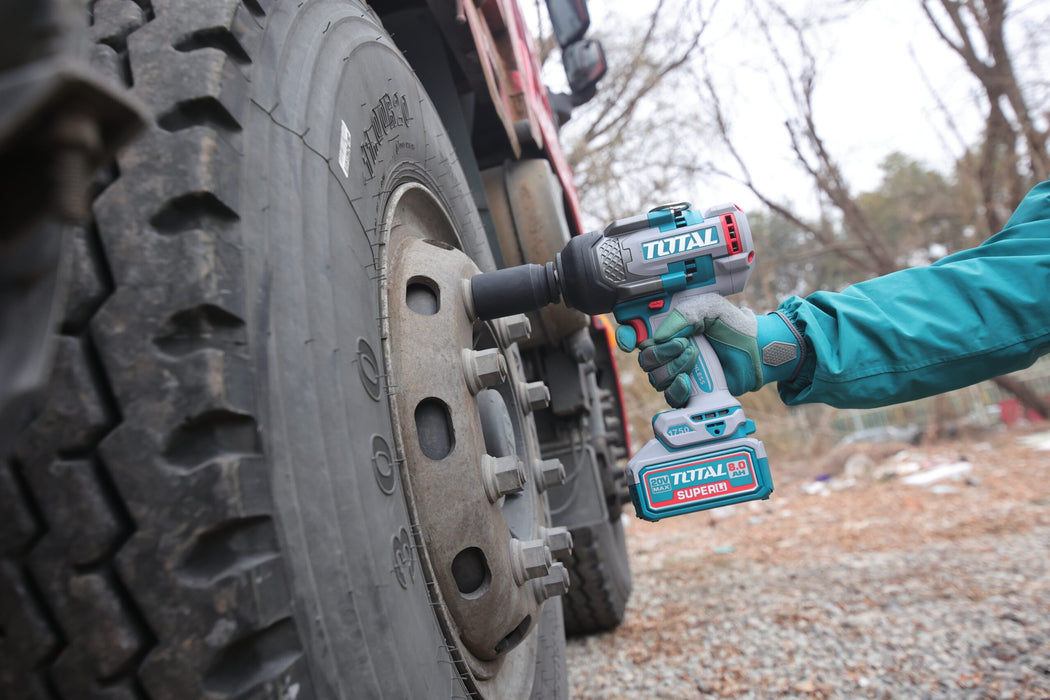 دريل بوكسات لاسلكي بقوة عزم 1750 نيوتن متر من توتال