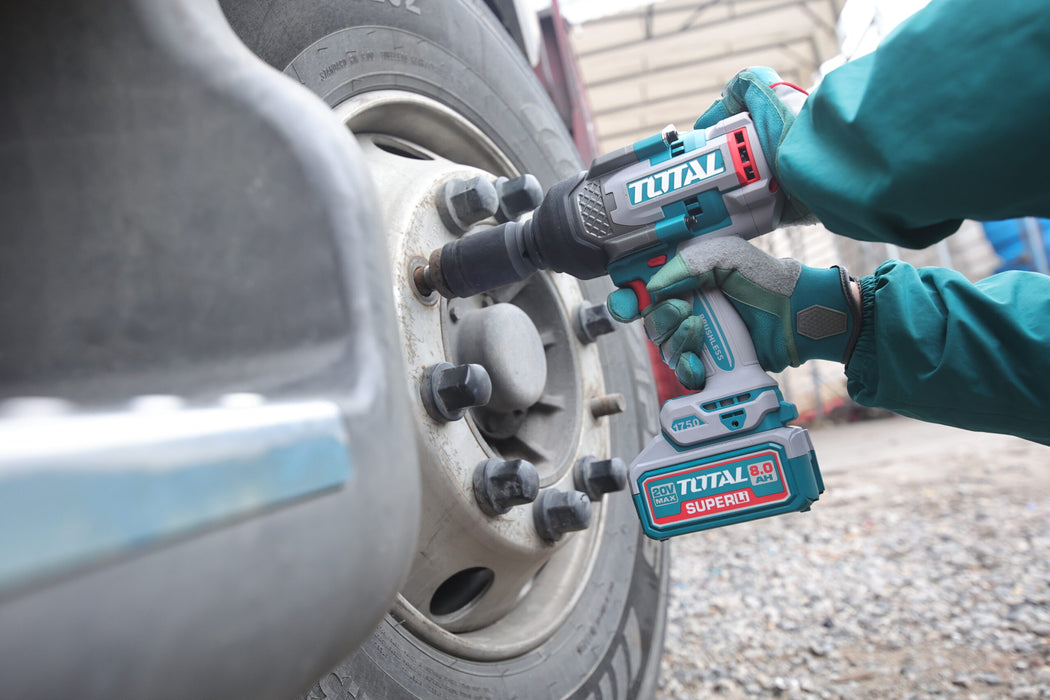 دريل بوكسات لاسلكي بقوة عزم 1750 نيوتن متر من توتال