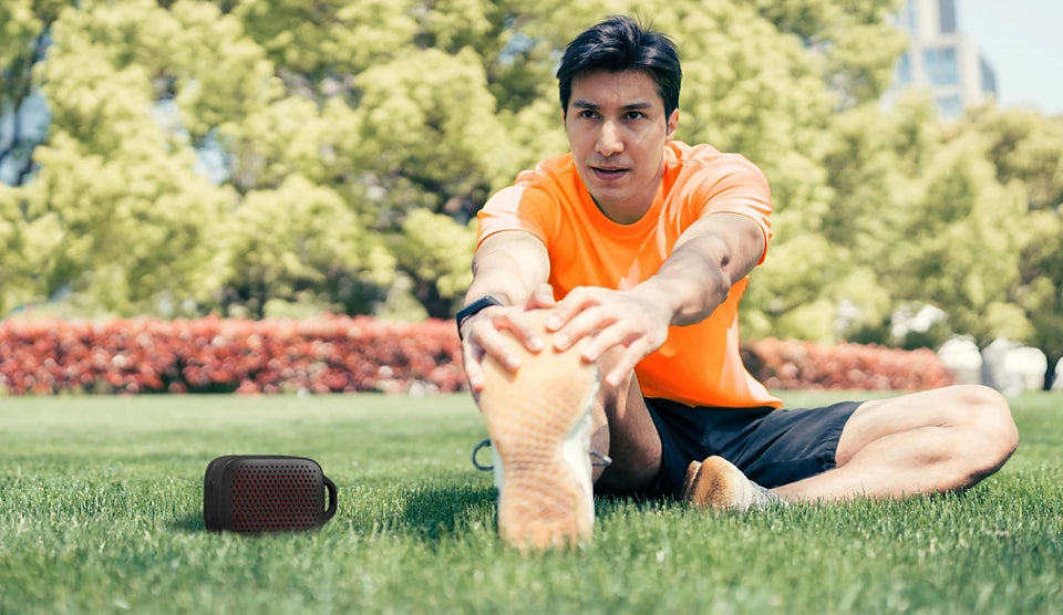 سماعة فيليبس اللاسلكية سوداء بصوت قوي وتصميم عصري مدمج