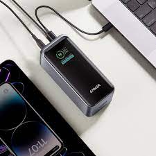 باور بانك 20,000MAH بقدرة 200W مع USB-C لشحن لابتوبين من Anker