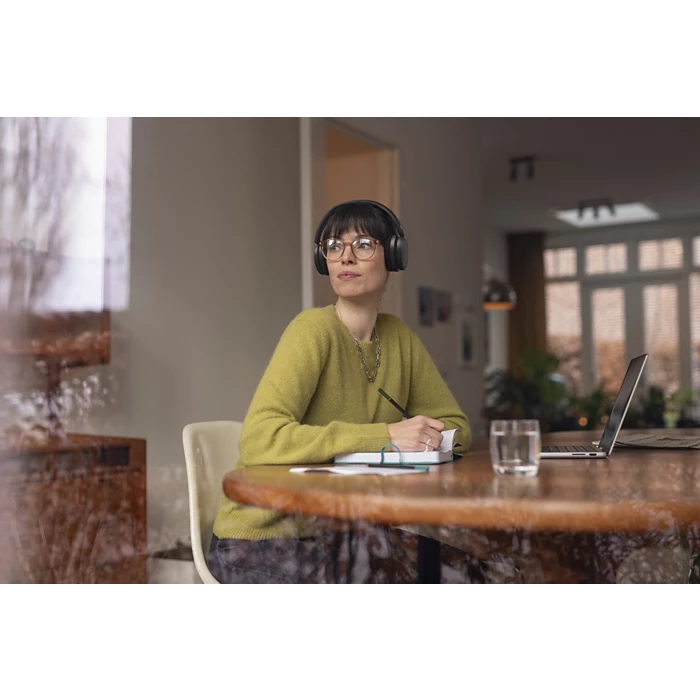 سماعات رأس فيليبس لاسلكية عزل ضوضاء وصوت غني