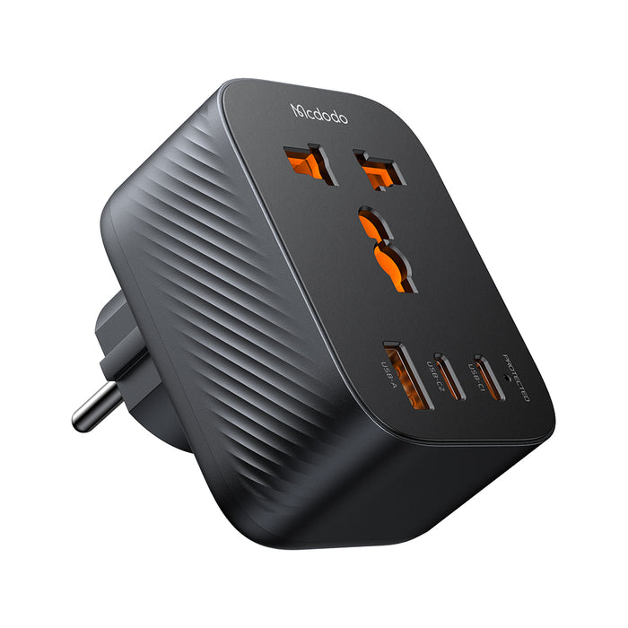 محول سفر عالمي 20 واط 2C+1A، 3 منافذ USB، مقاوم للحريق، للسفر بأمان من Mcdodo