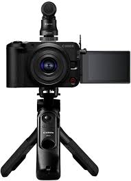 كاميرا كانون EOS R50 V مع عدسة RF-S 14-30MM بتقنية 4K ودقة 24.2 ميجابكسل