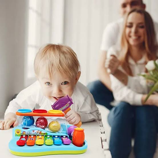 لعبة مركز الموسيقى بوب آند بلاي 856 سهل الاستخدام يوفر ساعات من المرح والتسلية من Hola