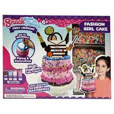 كعكة الموضة الرائعة بتصميم دب الباندا لتنمية الإبداع والخيال من SNACK TASTIC