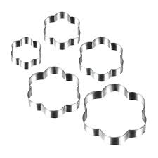 قوالب تقطيع بسكويت وعجين شكل زهرة ستانلس ستيل مقاس 4-8 سم من Metaltex