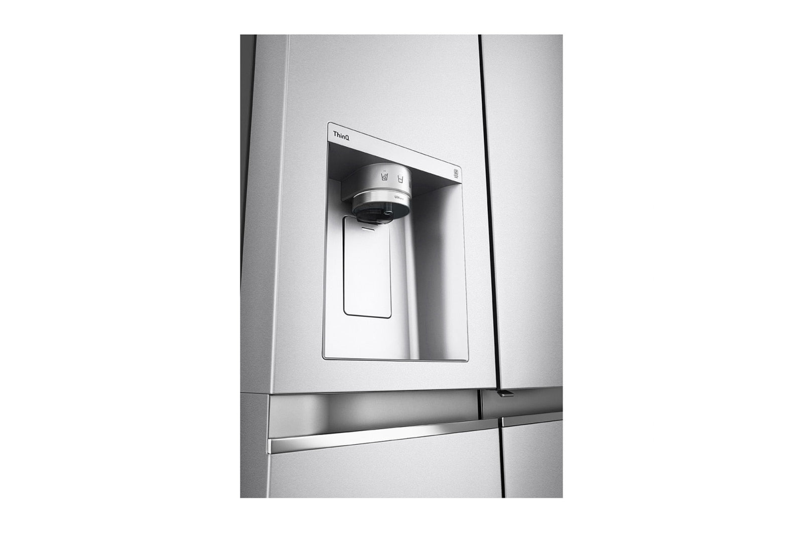 ثلاجة LG InstaView™ ذات الباب المزدوج، سعة 674 لتر، لون فضي ثلاجة LG InstaView™ ذات الباب المزدوج، سعة 674 لتر، لون فضي