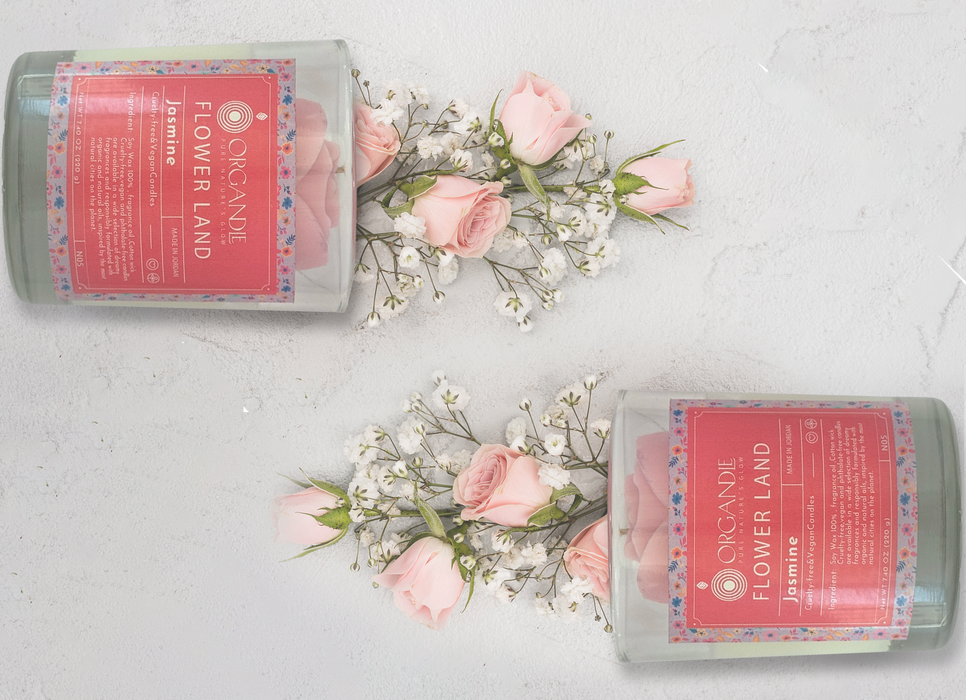 شمعة فلوور لاند من شمع الصويا 100% برائحة الياسمين لجو مريح وممتع