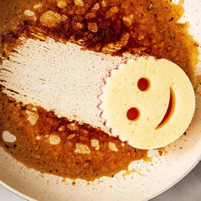 إسفنجة سكراب مومي مزدوجة الجوانب لتنظيف الصحون والأسطح بدون خدوش من Scrub Daddy