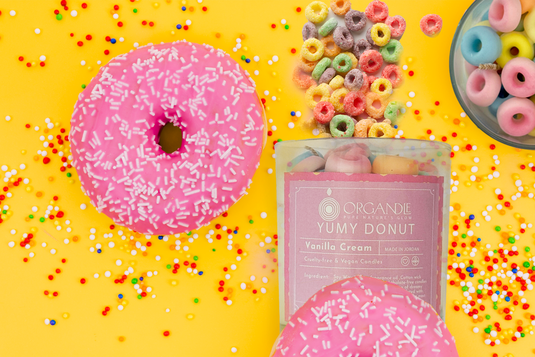 شمع Yumy Dount من شمع الصويا 100% برائحة كريمة الفانيليا لجو مريح وطويل الأمد