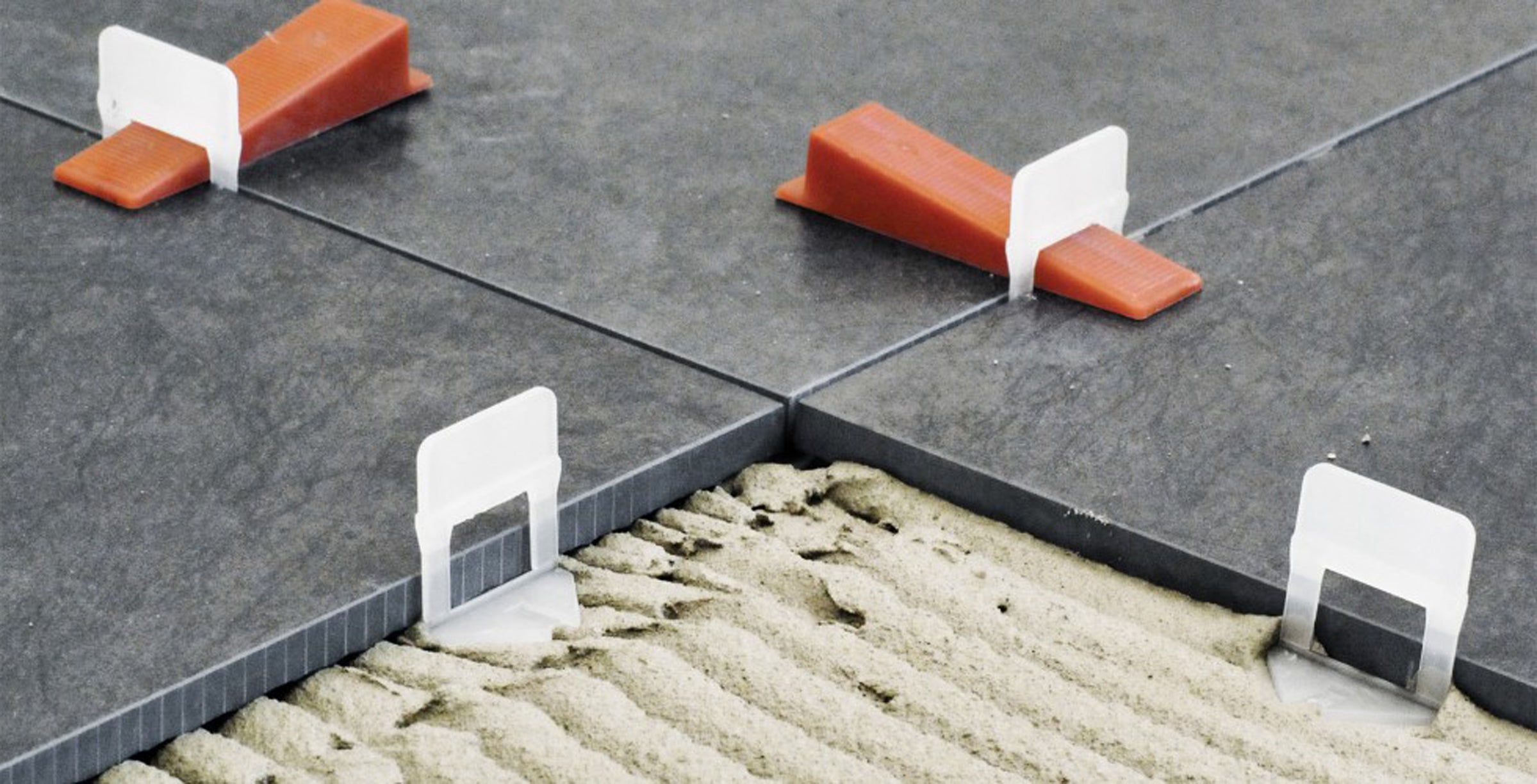 Tile leveling wedge